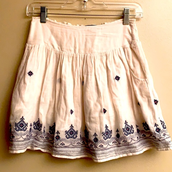 Lucky Brand Mini skirt boho embroidery 100 percents cotton - Picture 2 of 8